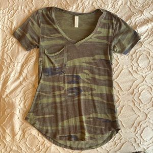 Camo tee
